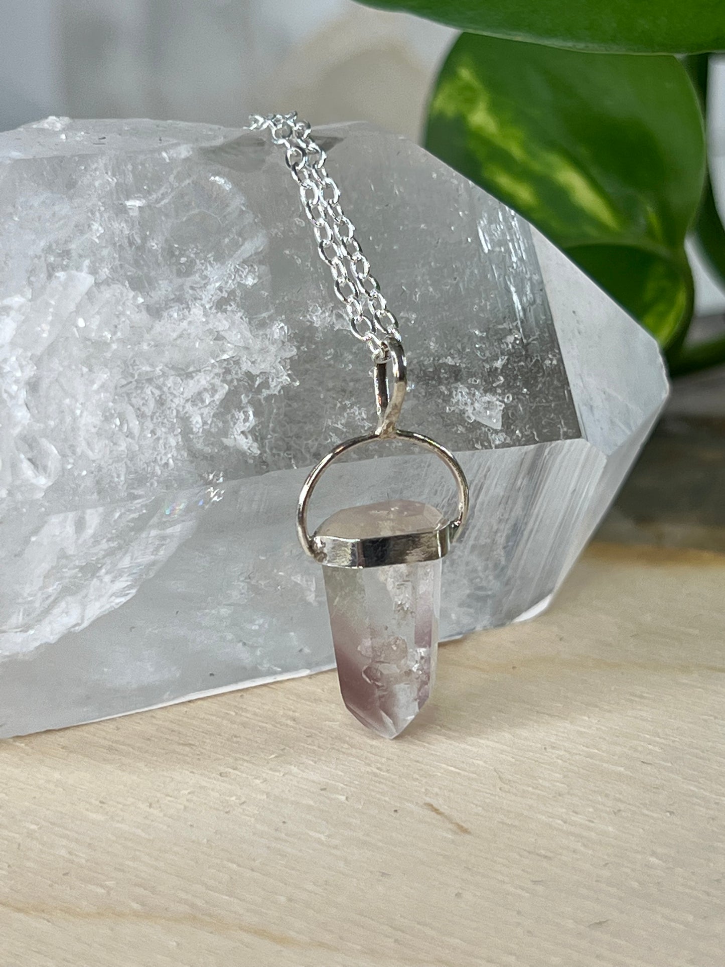 Lithium included Quartz Pendant (D48)