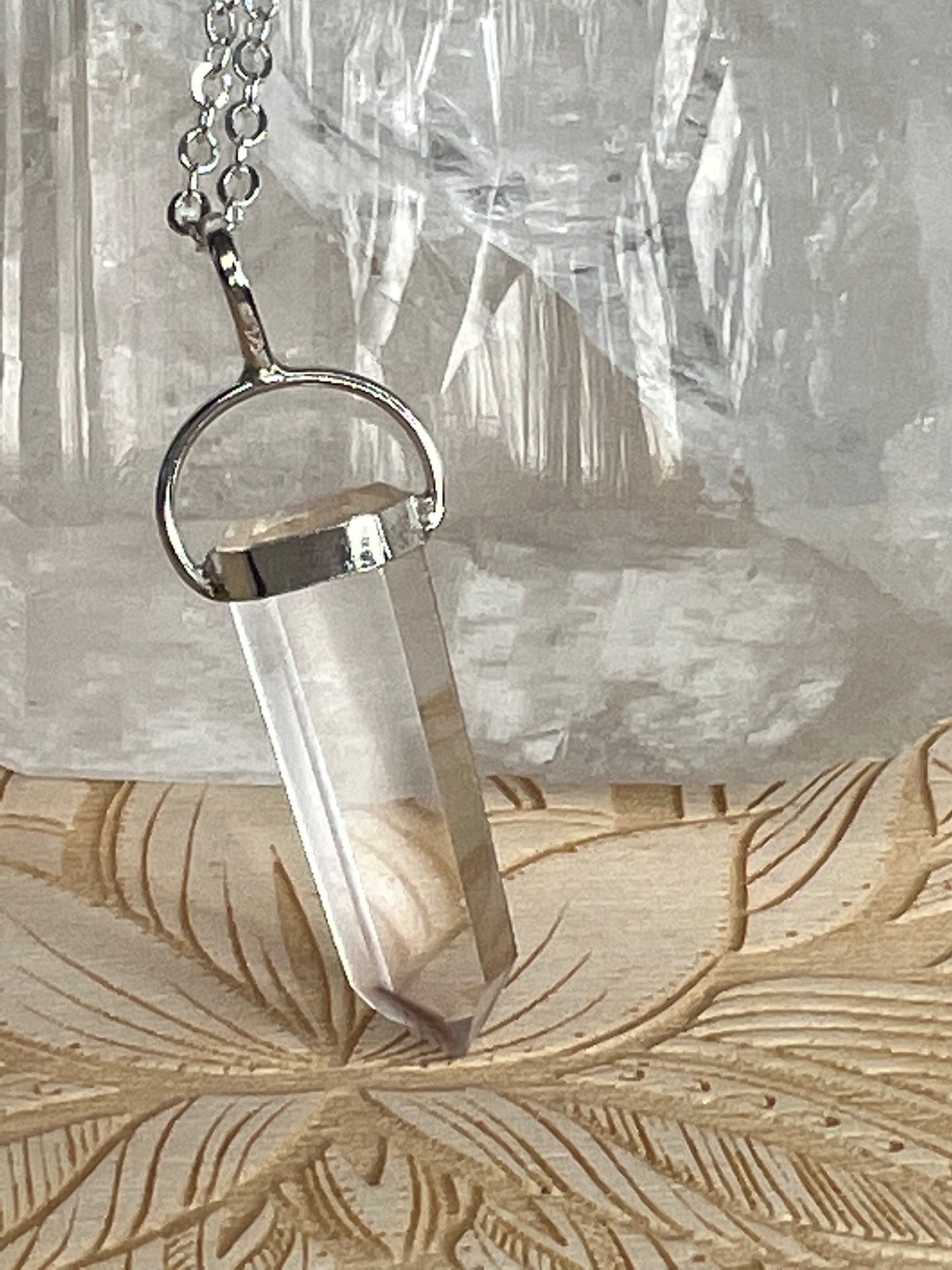 Lithium included Quartz Pendant (DD38)