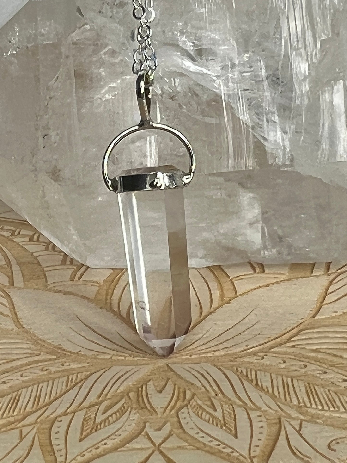 Lithium included Quartz Pendant (DD38)