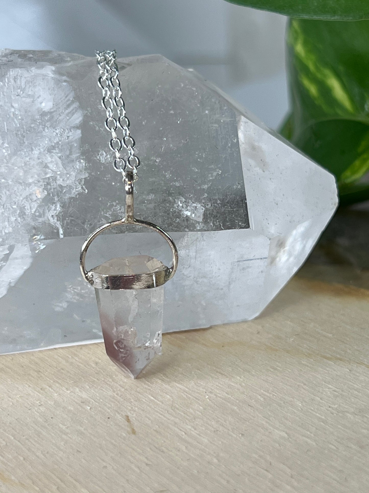 Lithium included Quartz Pendant (D48)