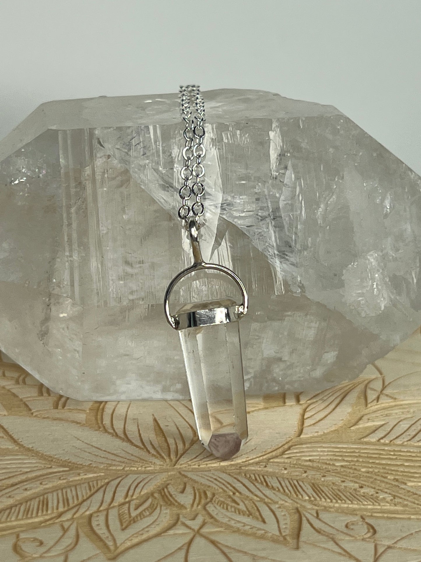 Lithium included Quartz Pendant (AA38)