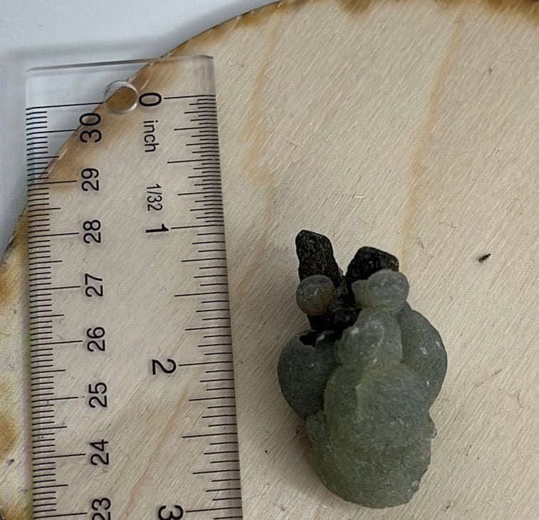 Prehnite with Epidote (M32)