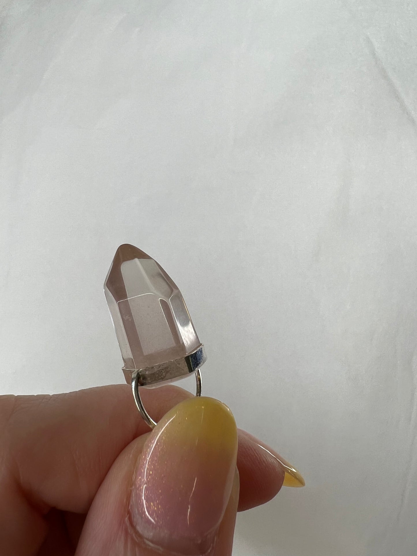 Lithium included Quartz Pendant (H48)