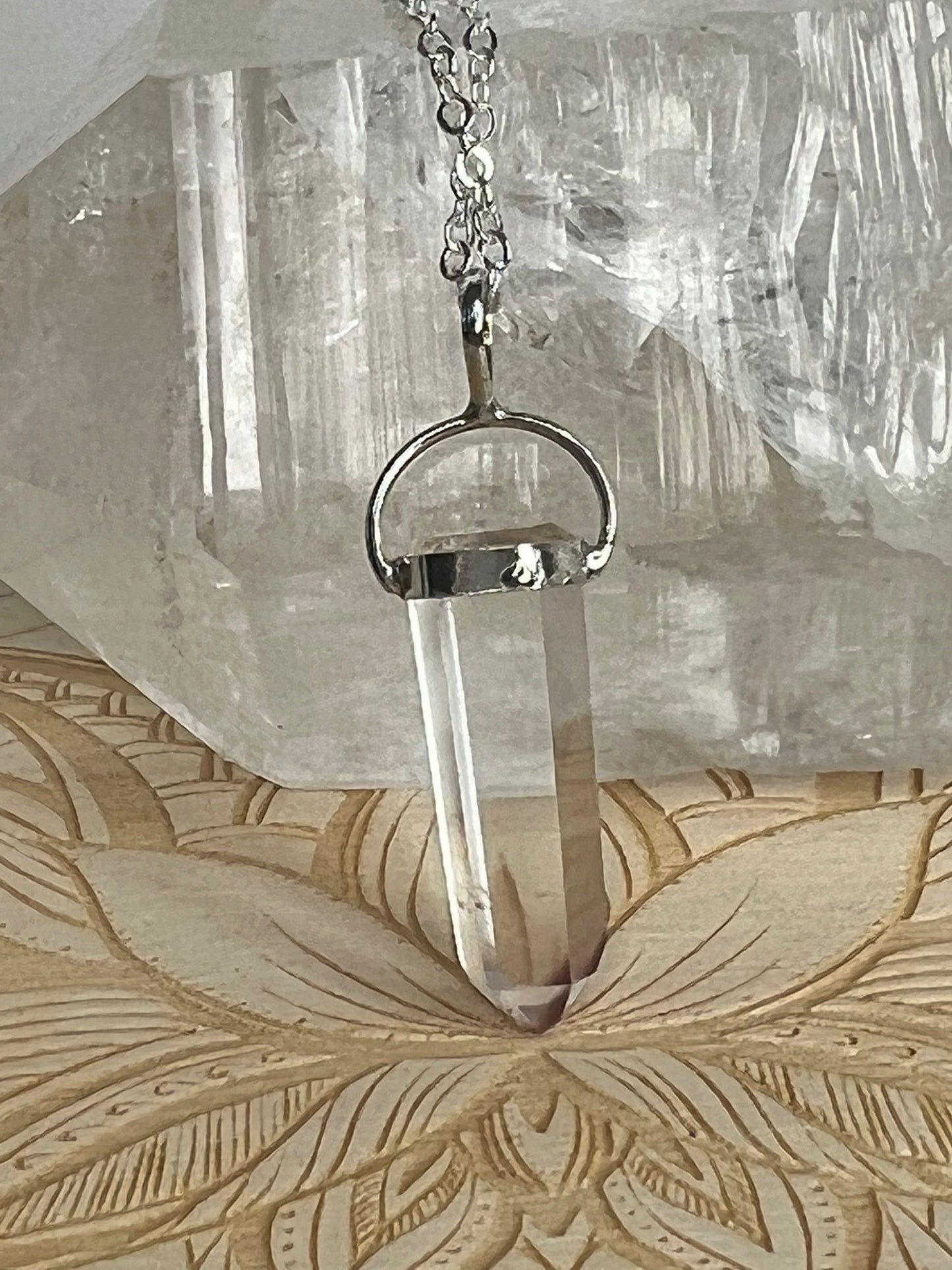 Lithium included Quartz Pendant (DD38)