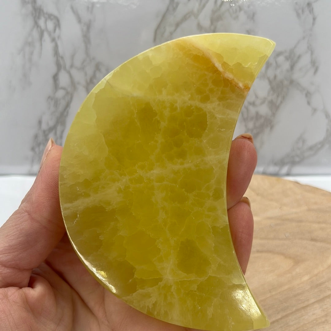 Lemon Calcite Moon (B40)