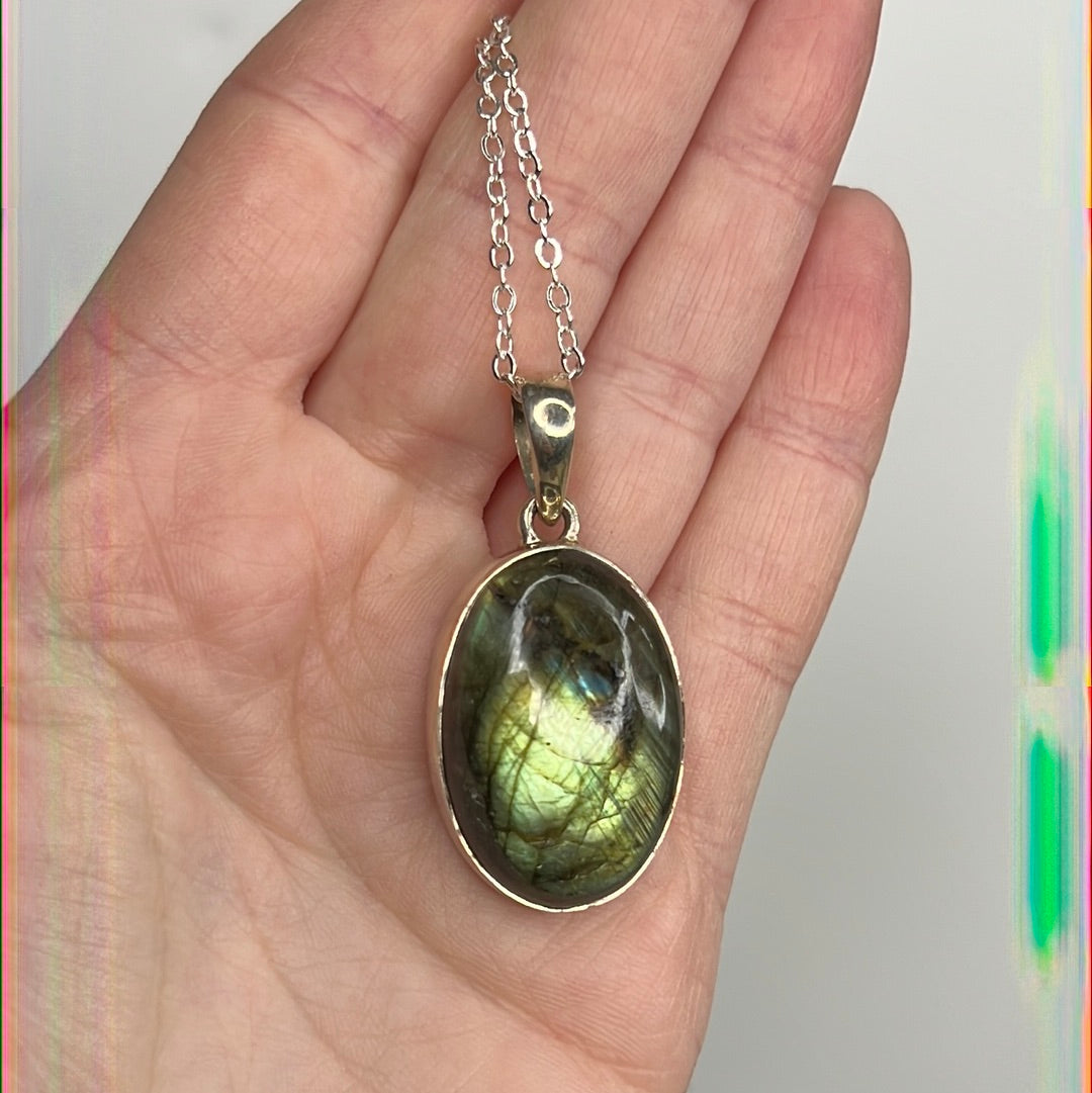 Labradorite-pendant