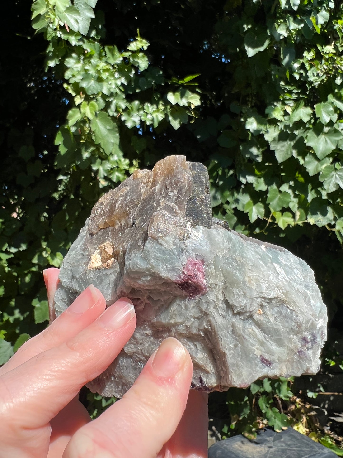 citrine-mixed-mineral-specimen-001