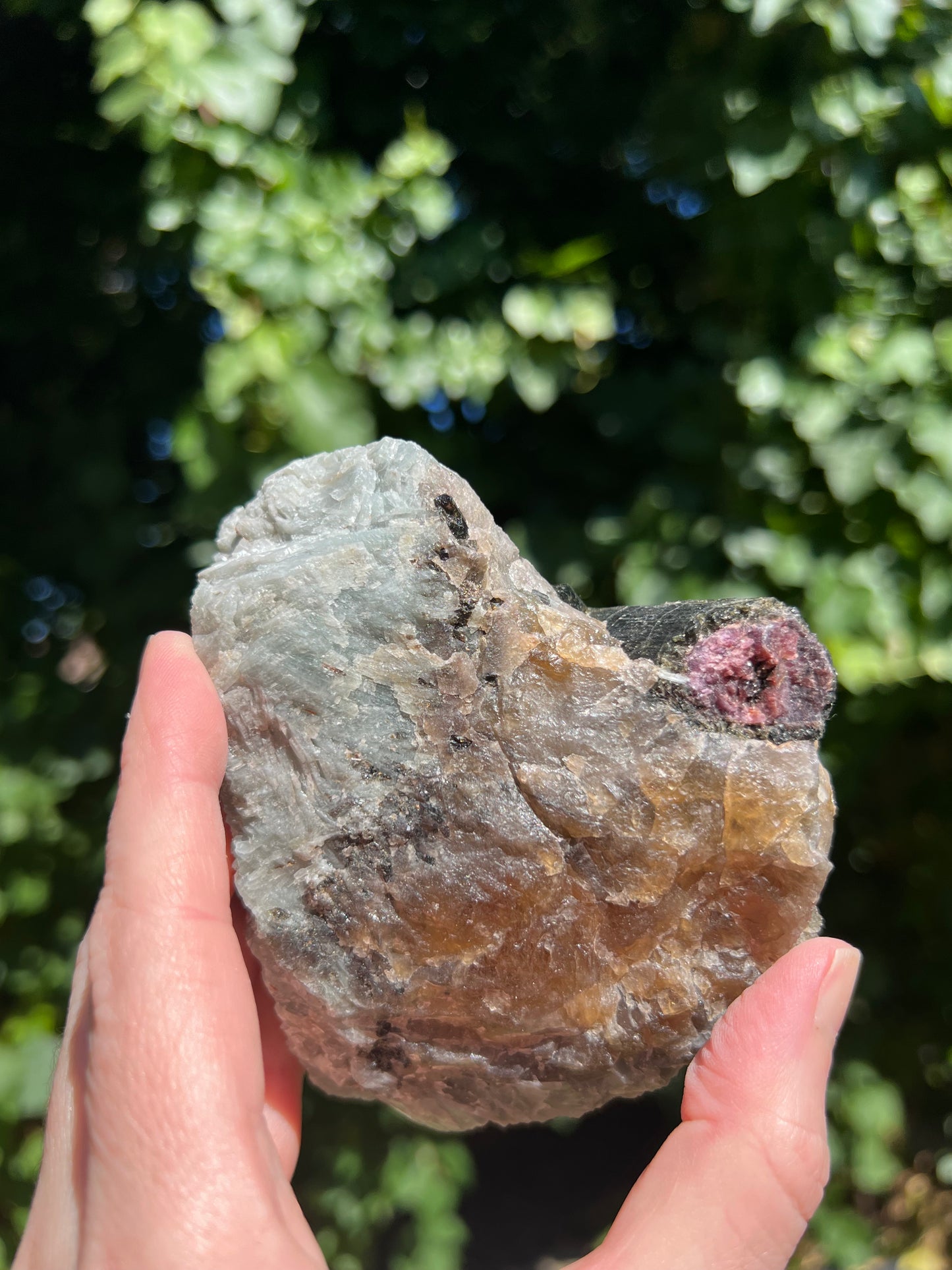 citrine-mixed-mineral-specimen-001