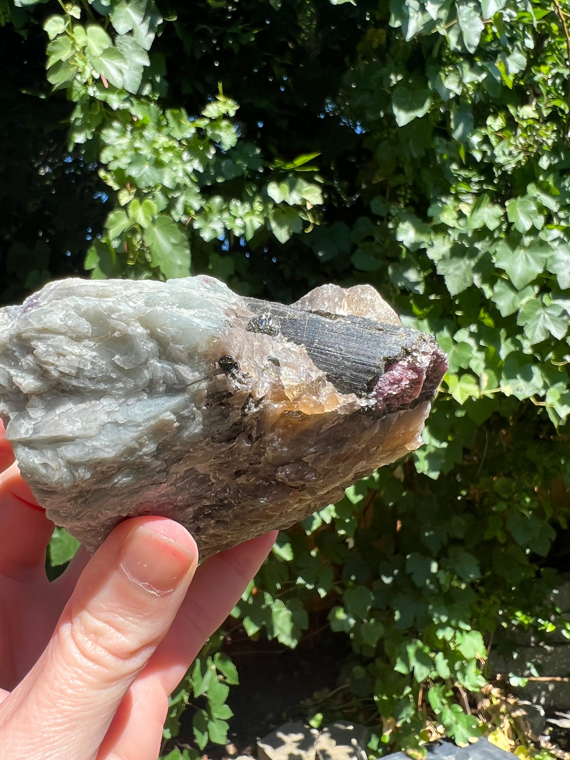 citrine-mixed-mineral-specimen-001