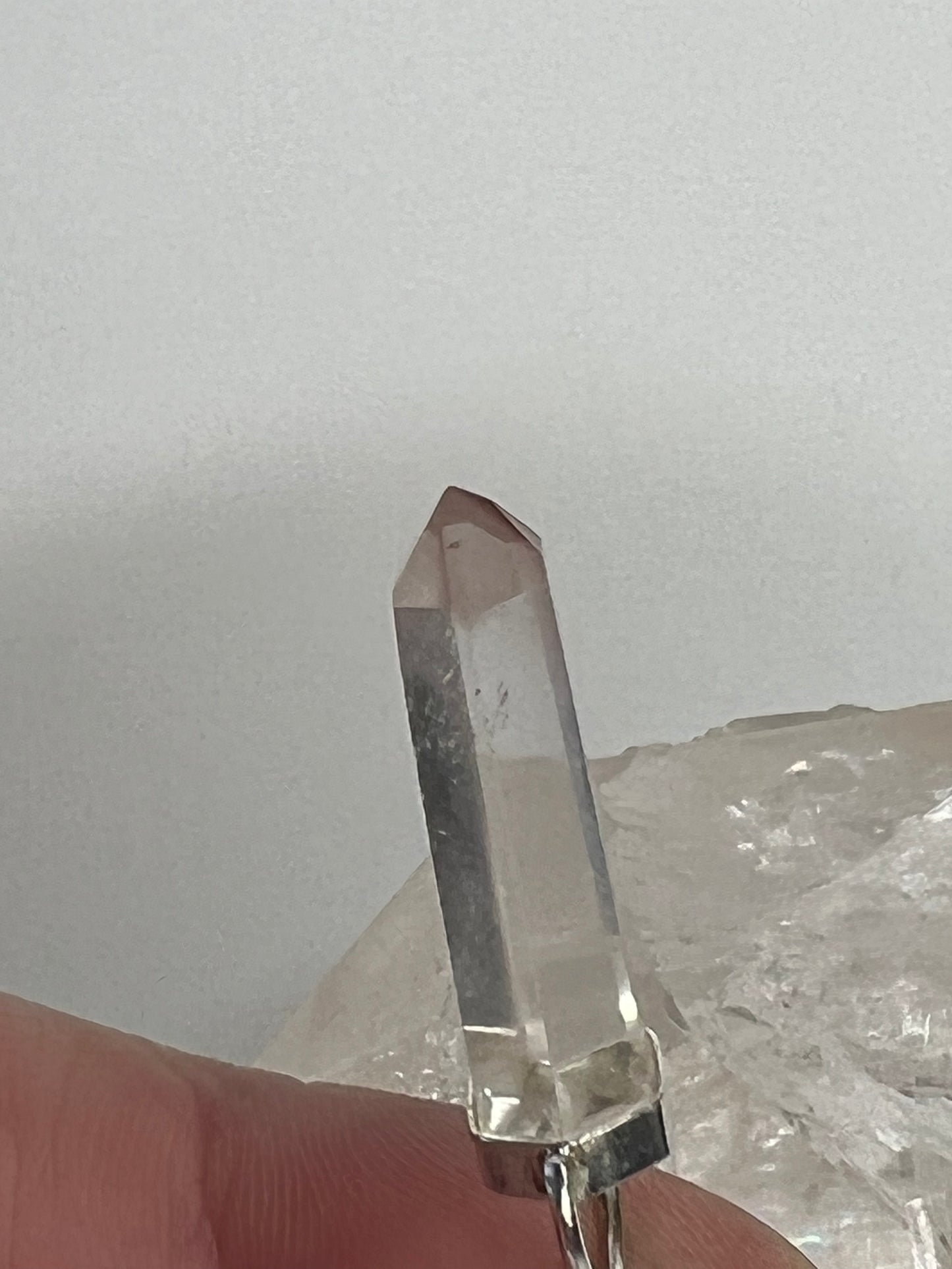 Lithium included Quartz Pendant (DD38)